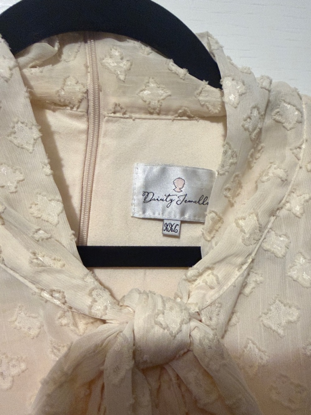 Dainty Jewells Cream Textured Tie-Neck Blouse - Picture 2 of 3